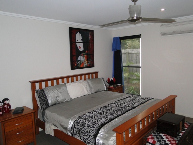 6 Cullen Drive, Little Mountain QLD 4551