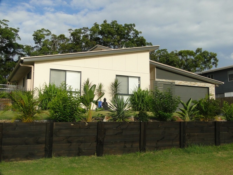 6 Cullen Drive, Little Mountain QLD 4551