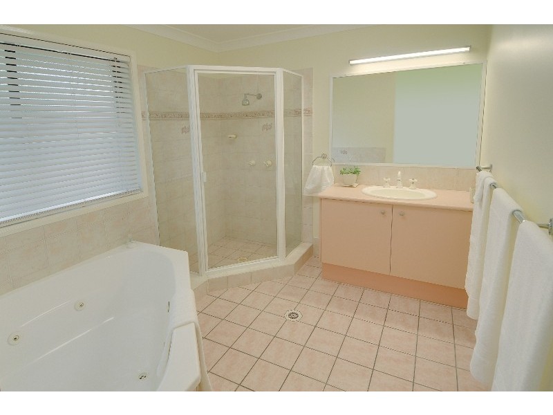 84 Buderim Pines Drive, Buderim QLD 4556