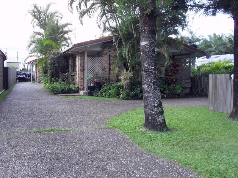 2/212 Broadwater Avenue West, Maroochydore QLD 4558