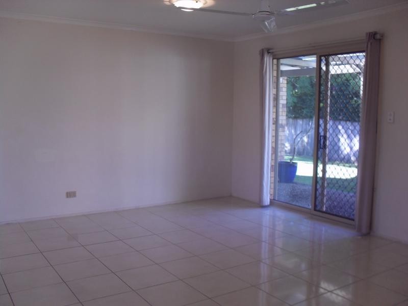 2/212 Broadwater Avenue West, Maroochydore QLD 4558