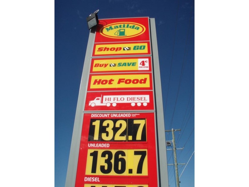 695 Nicklin Way, Currimundi QLD 4551