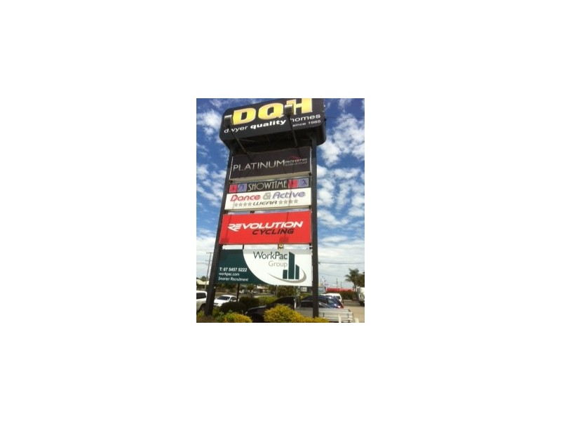 256 Nicklin Way, Warana QLD 4575
