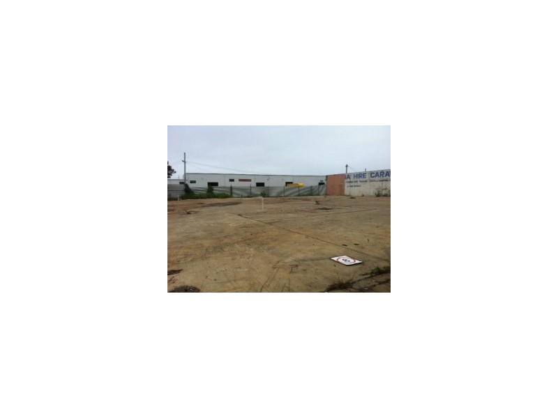 1 Bearing Ave, Warana QLD 4575