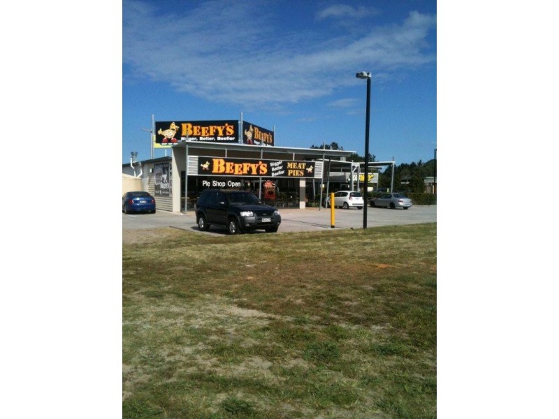 4288 Moby Vic’s, Bruce Highway, Glass House Mountains QLD 4518