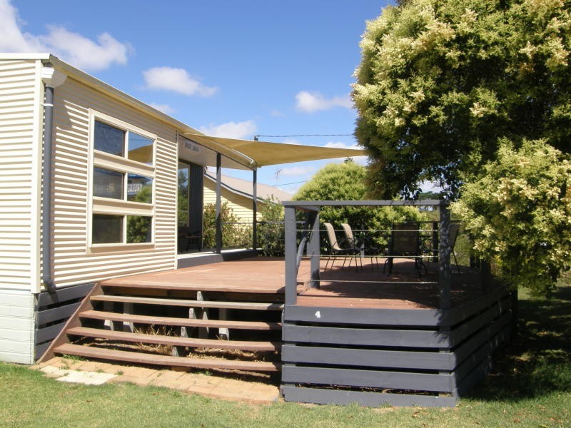 4 Merkani Avenue, Venus Bay VIC 3956