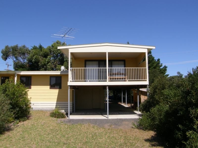 52 CANTERBURY ROAD, Venus Bay VIC 3956