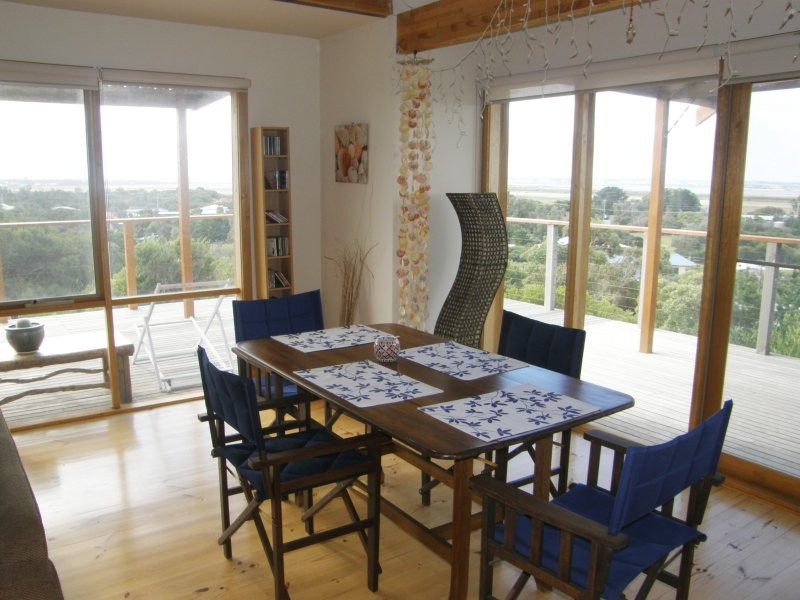 1 MONCUR COURT, Venus Bay VIC 3956