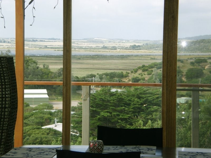 1 MONCUR COURT, Venus Bay VIC 3956