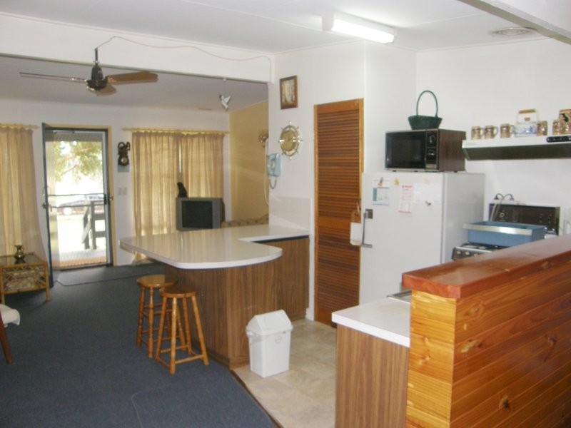 5 LEES ROAD, Venus Bay VIC 3956