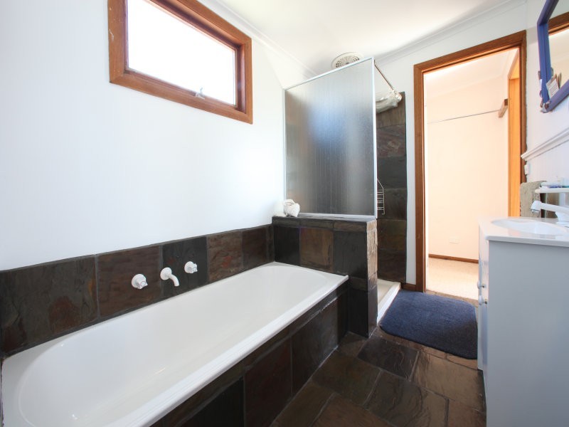 4 SYDNEY COURT, Venus Bay VIC 3956
