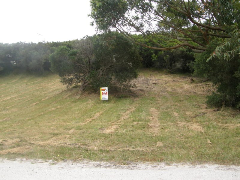 15 Crichton Crescent, Venus Bay VIC 3956