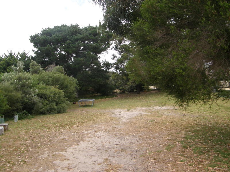 102 McIndoe Avenue, Venus Bay VIC 3956