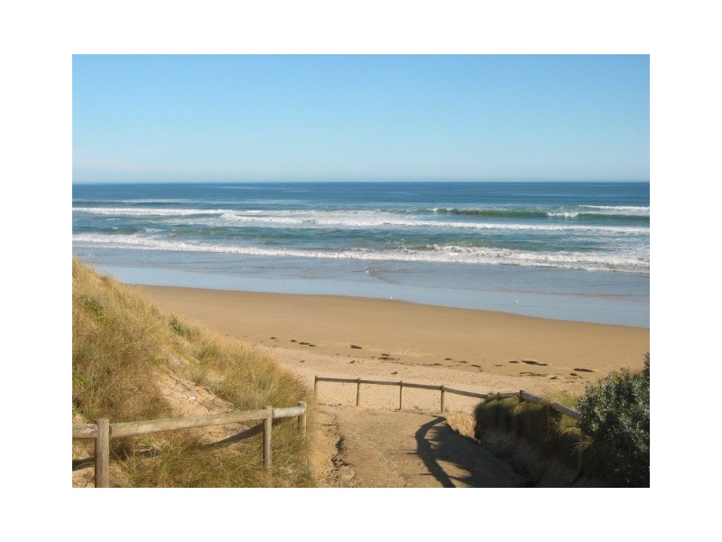 5 PANDORA AVENUE, Venus Bay VIC 3956