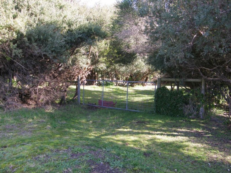 61 MC INDOE AVENUE, Venus Bay VIC 3956