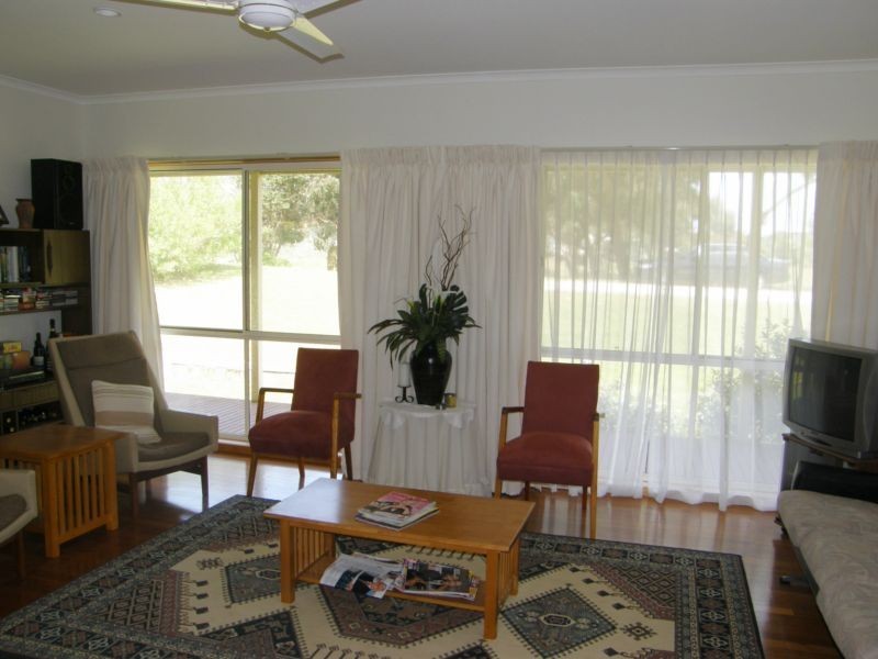 85 PANDORA AVENUE, Venus Bay VIC 3956