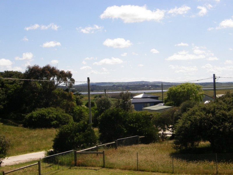 21 MERKANI AVENUE, Venus Bay VIC 3956