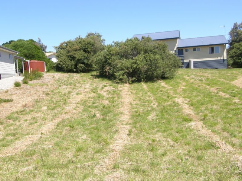 2 WOORAK AVENUE, Venus Bay VIC 3956