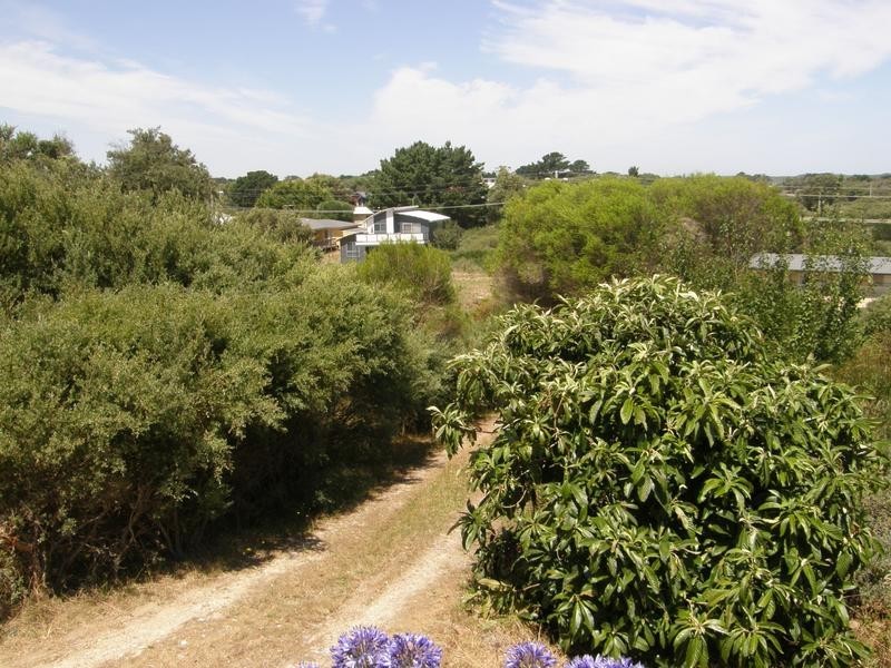 25-27 LOUIS ROAD – 1ST ESTATE, Venus Bay VIC 3956