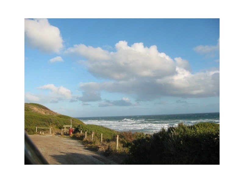 6 JASMINE STREET, Venus Bay VIC 3956