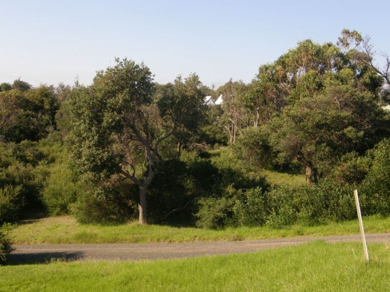 16 ATHERTON DRIVE, Venus Bay VIC 3956