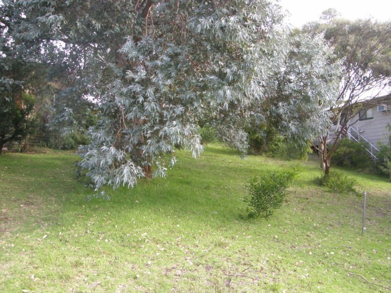 15 GRAHAM AVENUE, Venus Bay VIC 3956