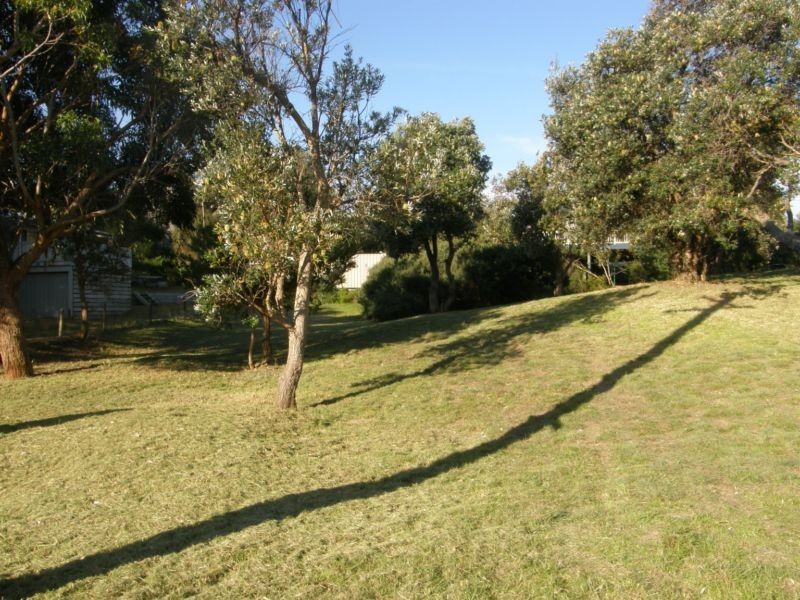 6 WEBSTER AVENUE, Venus Bay VIC 3956