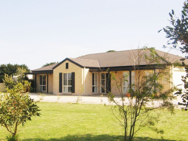 8 CUMBERLAND COURT, Tarwin Lower VIC 3956