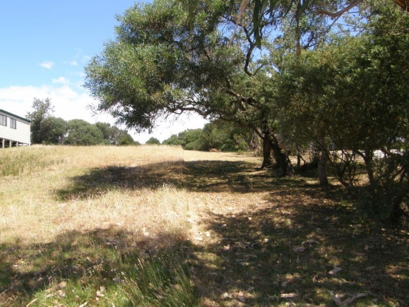 31 BRADLEY AVENUE, Venus Bay VIC 3956