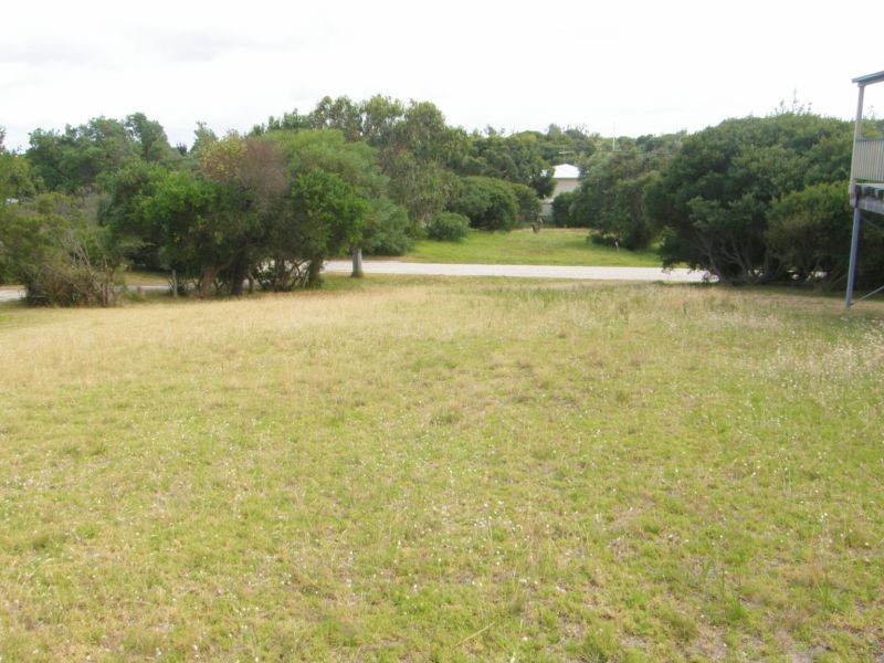 31 BRADLEY AVENUE, Venus Bay VIC 3956