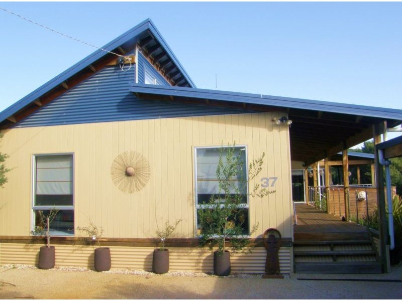 37 MCINDOE AVENUE – 2ND ESTATE, Venus Bay VIC 3956