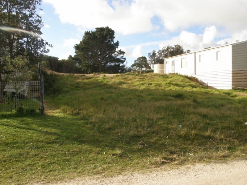 27 PANDORA AVE, Venus Bay VIC 3956