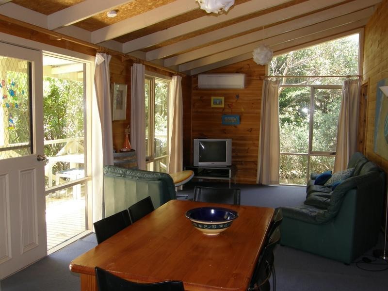 10 PANDORA AVE- FIRST ESTATE, Venus Bay VIC 3956