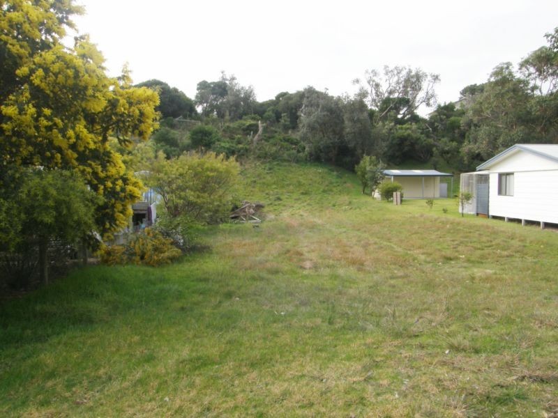 77 PANDORA AVENUE, Venus Bay VIC 3956