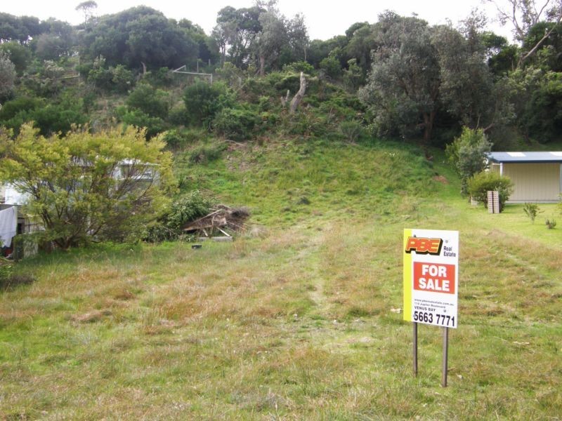 77 PANDORA AVENUE, Venus Bay VIC 3956