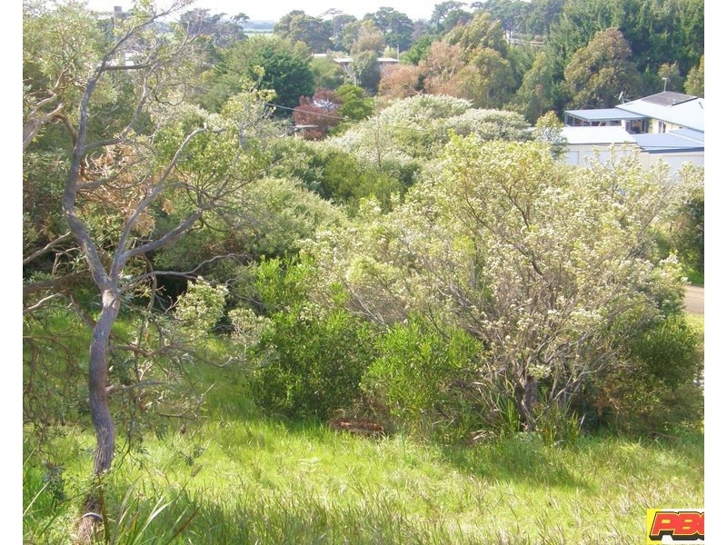 7 CRICHTON CRESCENT, Venus Bay VIC 3956