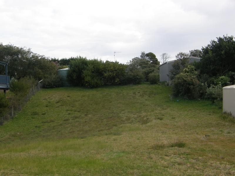 21 WOORAK AVENUE, Venus Bay VIC 3956