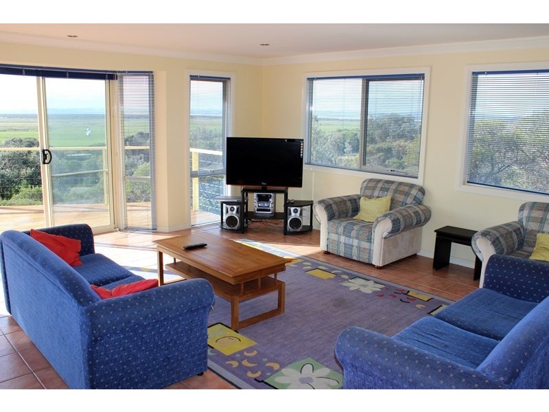 2 AMANDA CRESCENT, Venus Bay VIC 3956