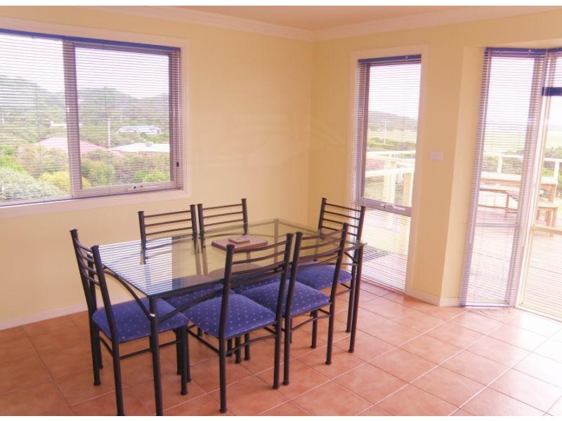 2 AMANDA CRESCENT, Venus Bay VIC 3956