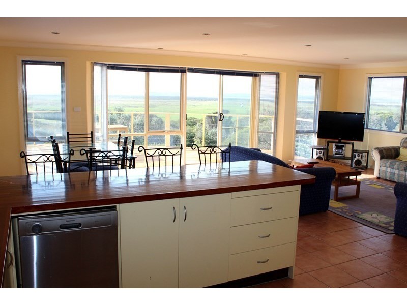 2 AMANDA CRESCENT, Venus Bay VIC 3956