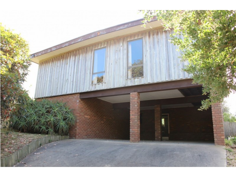 4 DONALD STREET, Venus Bay VIC 3956