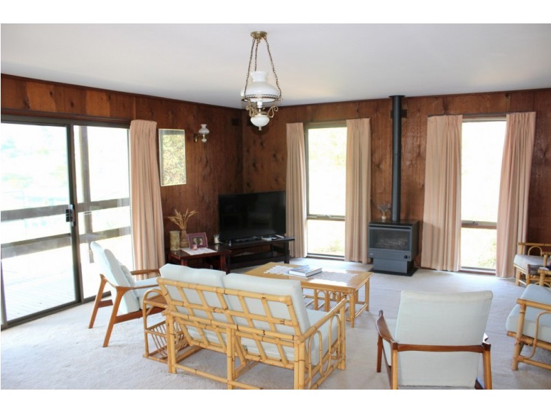 4 DONALD STREET, Venus Bay VIC 3956