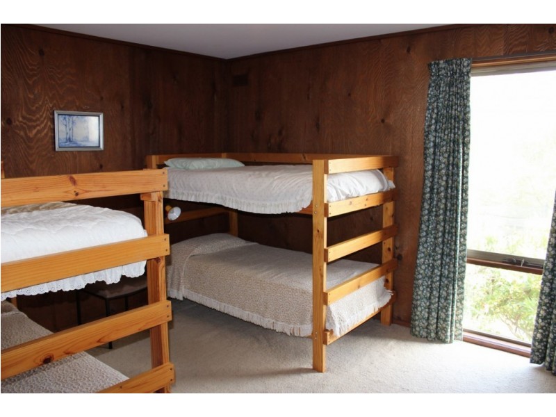 4 DONALD STREET, Venus Bay VIC 3956