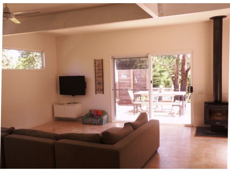 35 PANDORA AVENUE, Venus Bay VIC 3956