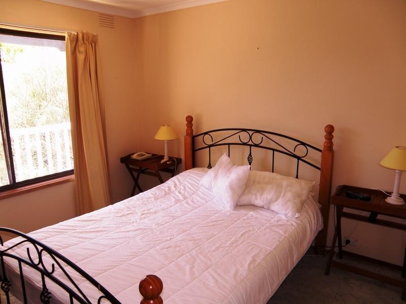 11 MERKANI AVENUE, Venus Bay VIC 3956