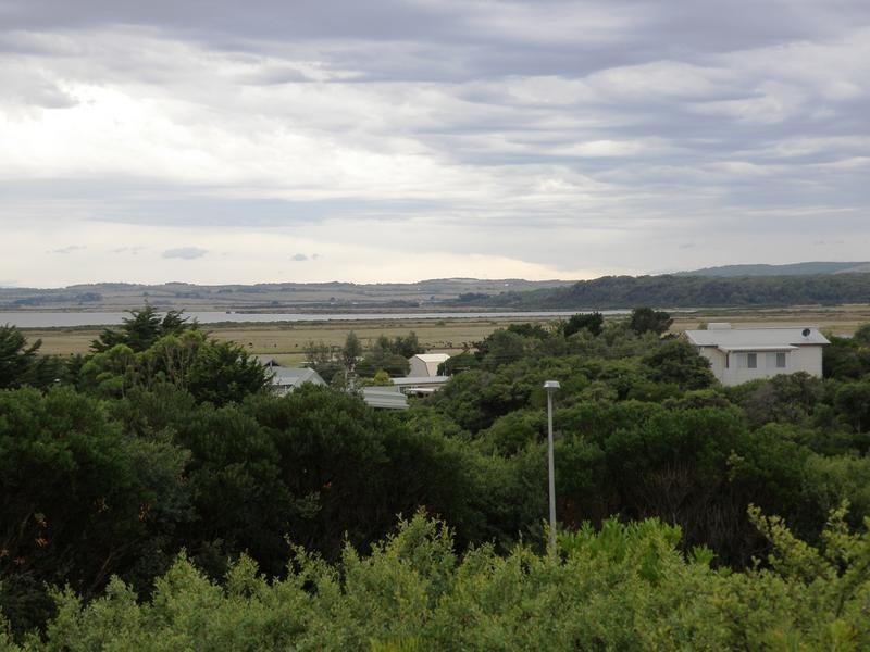 9 MONCUR COURT – 1ST ESTATE, Venus Bay VIC 3956