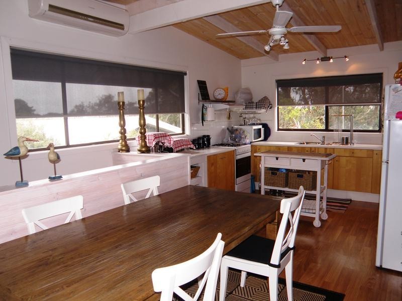 21 INLET VIEW ROAD, Venus Bay VIC 3956