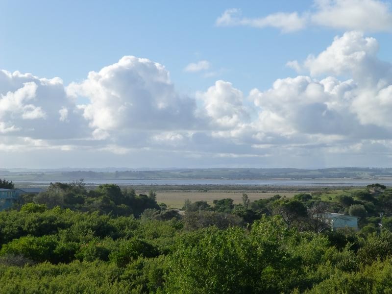 9 MONCUR COURT – 1ST ESTATE, Venus Bay VIC 3956