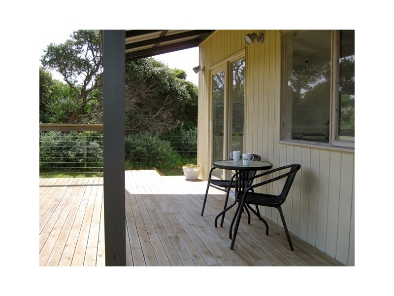8 ECHO STREET, Venus Bay VIC 3956