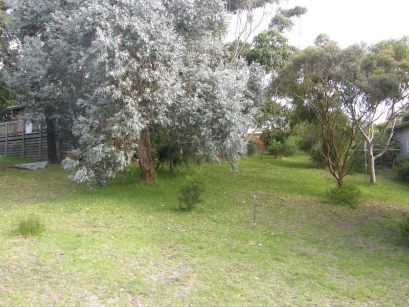 15 GRAHAM AVENUE, Venus Bay VIC 3956